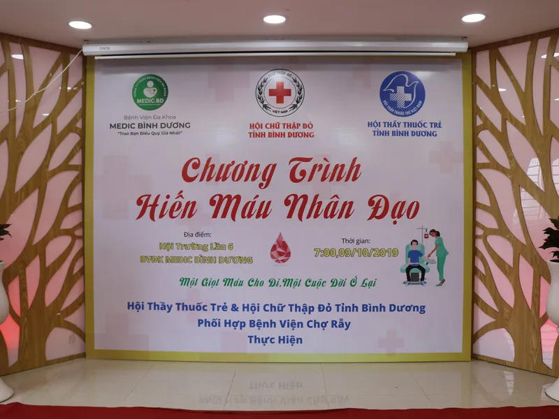 HIẾN MÁU NHÂN ĐẠO