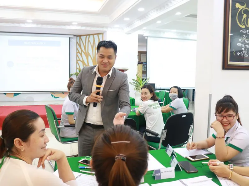 BỆNH VIỆN ĐA KHOA MEDIC BÌNH DƯƠNG TỔ CHỨC LỚP HỌC KỸ NĂNG GIAO TIẾP CHUYÊN NGHIỆP CHO ĐỘI NGŨ CB - NV