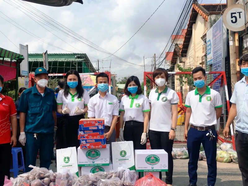 Giải cứu khoai lang Vĩnh Long ủng hộ bà con nghèo và người dân đang bị phong tỏa tại các khu cách ly