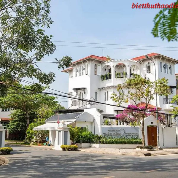 Biệt thự phường Thảo Điền trong compound