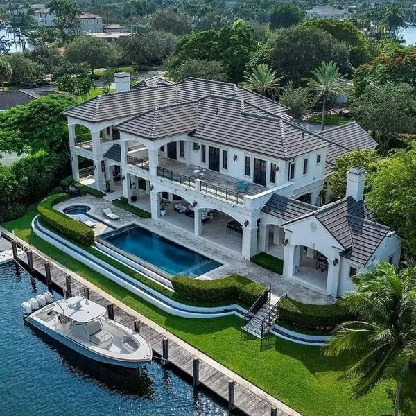 Biệt thự bờ sông phường Thảo Điền