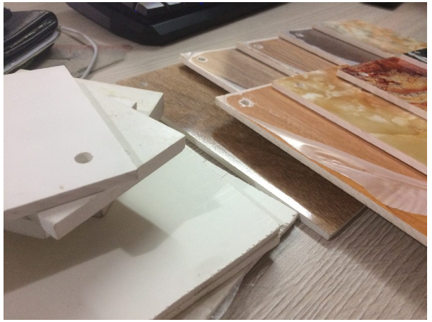 Tấm Pima trắng và phủ vân gỗ, cẩm thạch. Tấm Pima trắng và phủ vân gỗ, cẩm thạch.