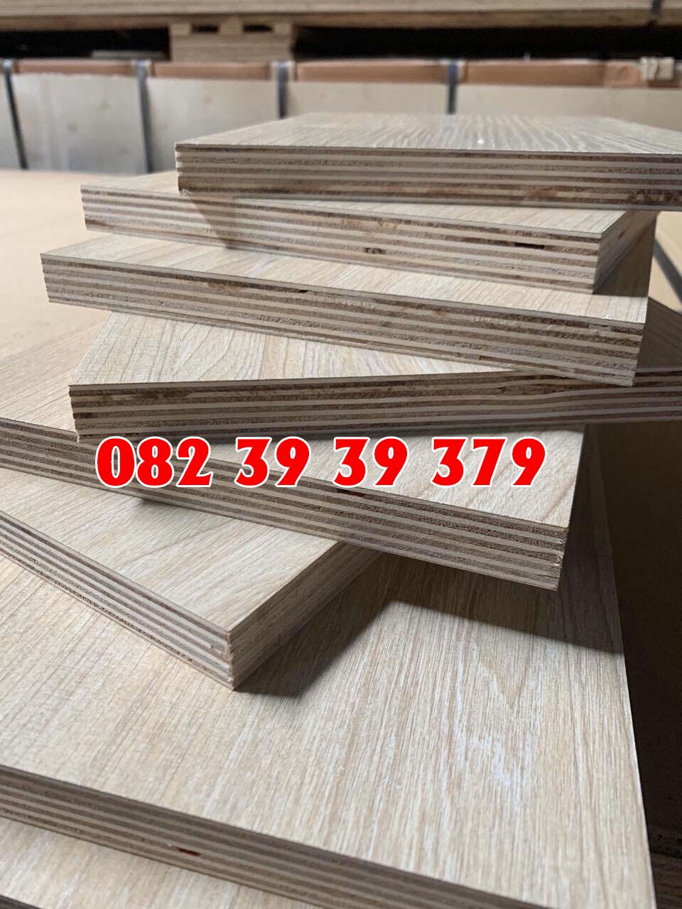 Độ dày tấm ván cũng ảnh hưởng đến giá thành. Độ dày tấm ván cũng ảnh hưởng đến giá thành.