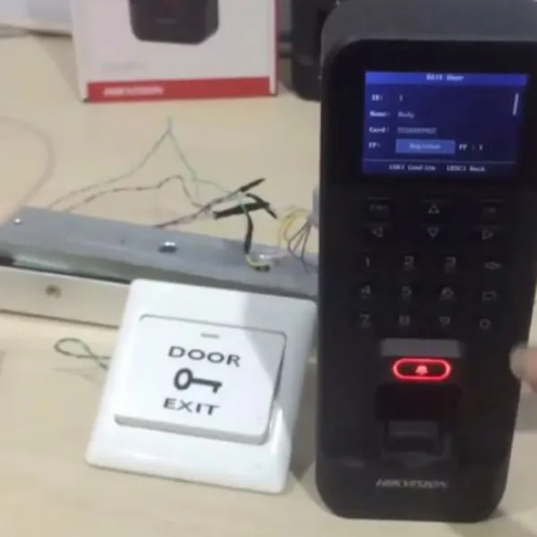 Máy Chấm Công Hikvision DS-K1T804BMF