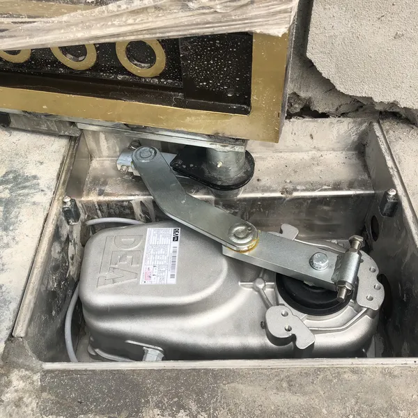 Cổng Âm Sàn DEA Ghost 200/24CL 24v 800kg Italia