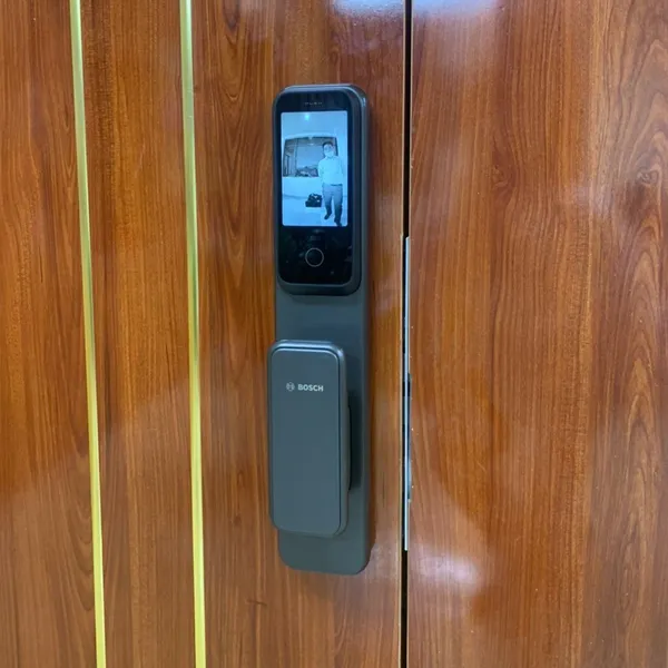 Khóa Nhận Diện Khuôn Mặt Bosch EL-600VF