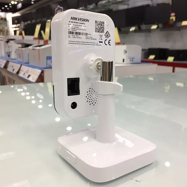 Camera IP Wifi Hikvision DS-2CD2423G0-IW 2.0 Megapixel