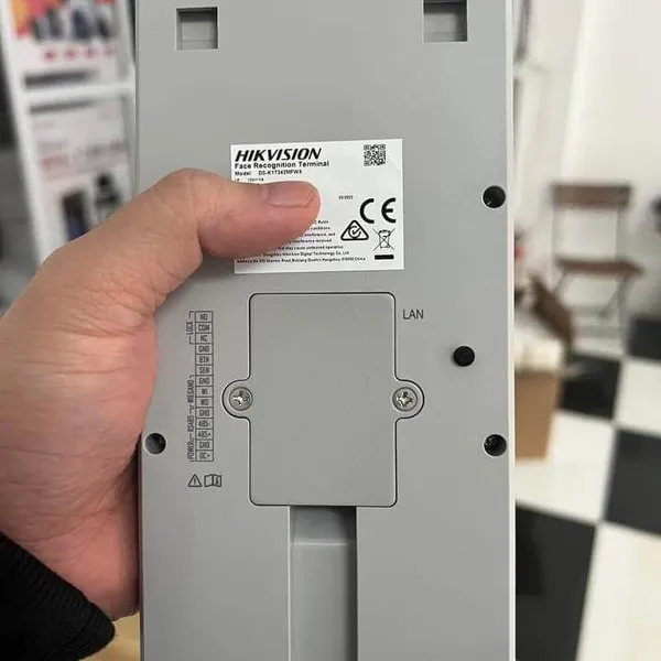 Máy Chấm Công Hikvision DS-K1T342MFWX