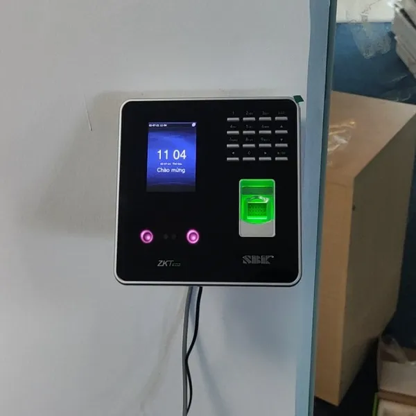 Máy chấm công khuôn mặt Zkteco MB20