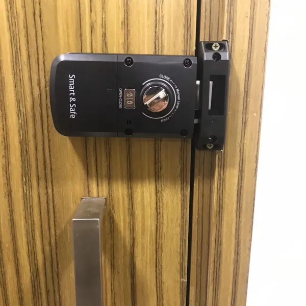 Khóa Cửa Vân Tay Locpro H100F