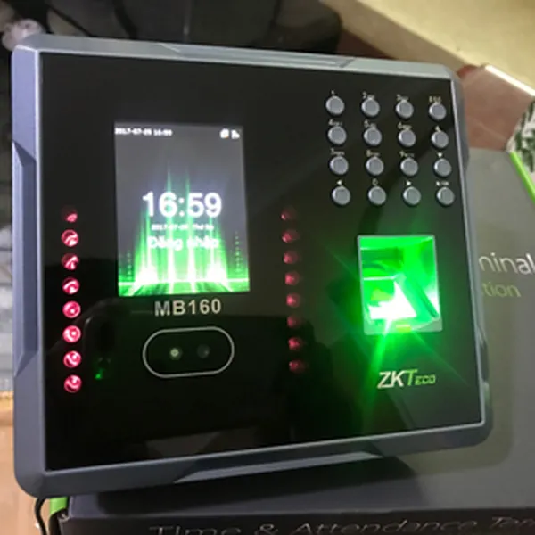 Máy Chấm Công Zkteco Vân Tay Và Khuôn Mặt MB160