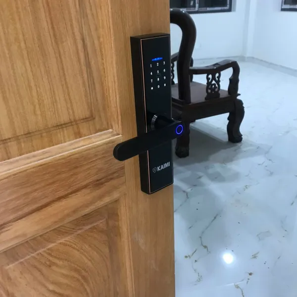 Khóa Cửa Vân Tay Kaimi S12 – Viền Đen