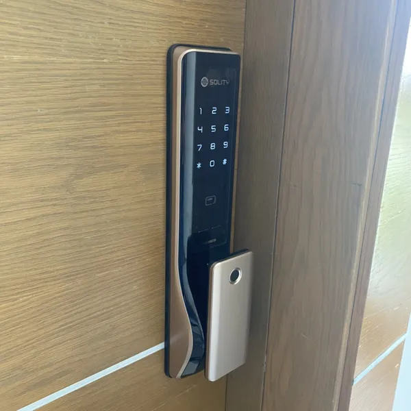 Khóa Cửa Vân Tay Solity GP-6000BK