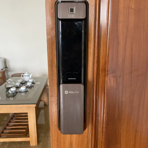 Khóa Cửa Vân Tay Solity GSP-2000BK BZ