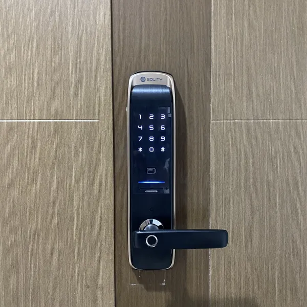 Khóa Cửa Vân Tay Solity GM-6000BK