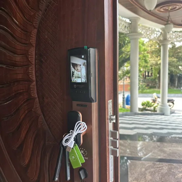 Khóa Nhận Diện Khuôn Mặt Kassler KL-828F FaceID