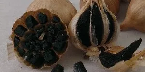 Ăn tỏi đen vào lúc nào