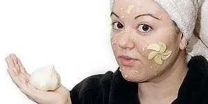 Cách trị mụn bằng tỏi đơn giản mà hiệu quả