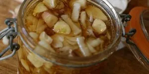 Công dụng của tỏi ngâm mật ong