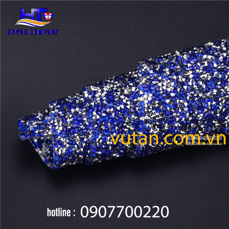 /phu-kien-trang-tri-tui-xach-3.png phụ kiện trang trí túi xách