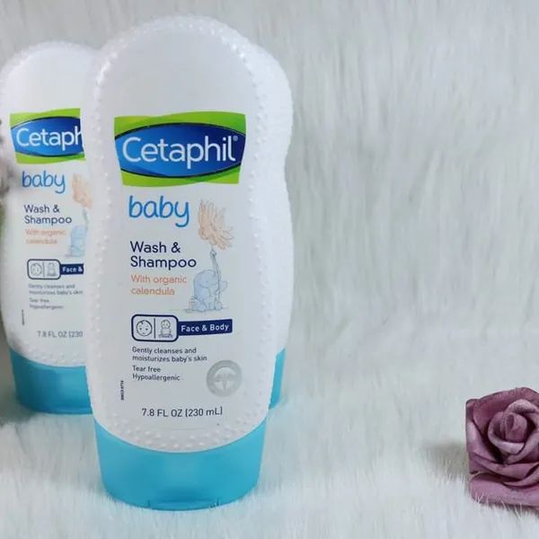 Sữa tắm dưỡng ẩm cho bé Cetaphil Baby Wash Shampoo with organic calendula 