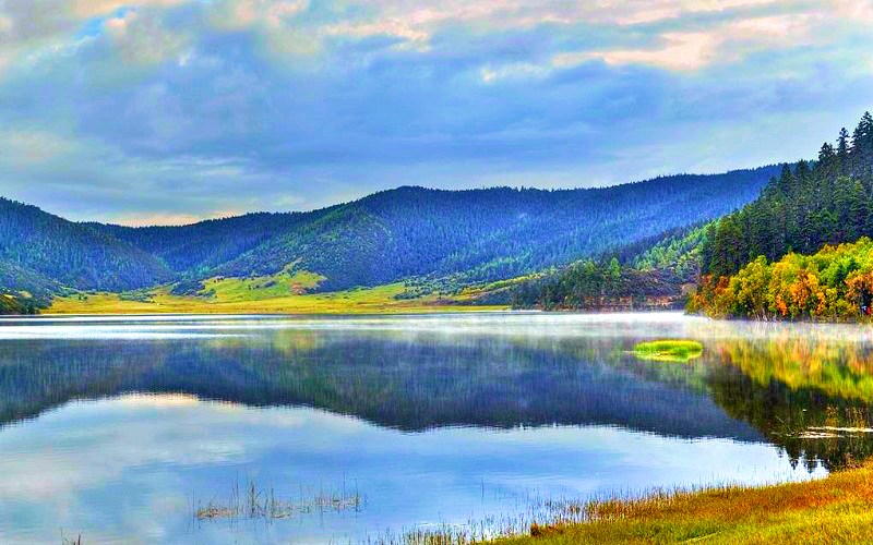 Hồ Chúc Đô tươi mát cho du khách du lịch Lệ giang cổ trấn mùa thu (Ảnh sưu tầm) Hồ Chúc Đô tươi mát cho du khách du lịch Lệ giang cổ trấn mùa thu (Ảnh sưu tầm)