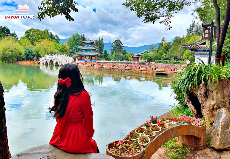 Du lịch Lệ Giang Shangrila: Công viên Hắc Long Đàm – bức tranh thủy mặc giữa lòng Lệ Giang Du lịch Lệ Giang Shangrila: Công viên Hắc Long Đàm – bức tranh thủy mặc giữa lòng Lệ Giang