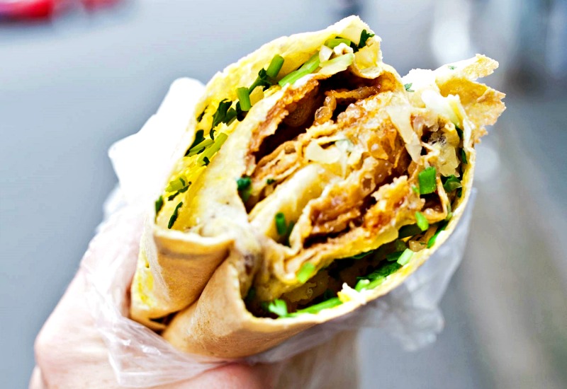 Du lịch Bắc Kinh Thượng Hải có gì hay: Jianbing – Món bánh đặc biệt của Bắc Kinh Du lịch Bắc Kinh Thượng Hải có gì hay: Jianbing – Món bánh đặc biệt của Bắc Kinh