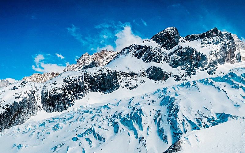 Ngắm Con Rồng trắng khi du lịch Lệ giang cổ trấn mùa đông (Ảnh sưu tầm) Ngắm Con Rồng trắng khi du lịch Lệ giang cổ trấn mùa đông (Ảnh sưu tầm)