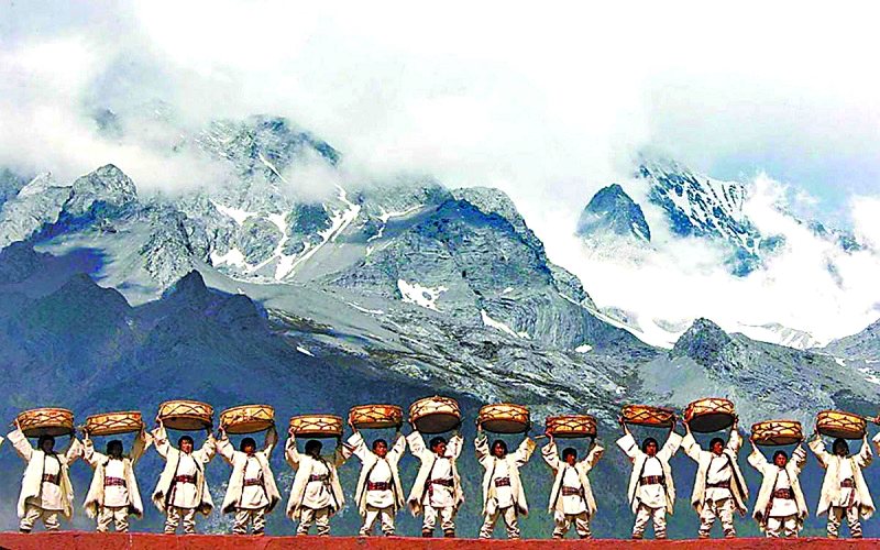 Tham dự show Ấn tượng Lệ Giang khi đi du lịch Lệ Giang cổ trấn mùa đông (Ảnh sưu tầm) Tham dự show Ấn tượng Lệ Giang khi đi du lịch Lệ Giang cổ trấn mùa đông (Ảnh sưu tầm)