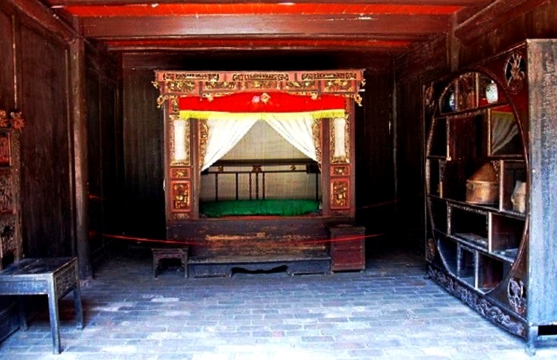 Nơi đây còn nguyên vẹn những dấu ấn cổ xưa đúng như cẩm nang du lịch Phượng Hoàng Cổ Trấn đã tìm hiểu (Ảnh: sưu tầm) Nơi đây còn nguyên vẹn những dấu ấn cổ xưa đúng như cẩm nang du lịch Phượng Hoàng Cổ Trấn đã tìm hiểu (Ảnh: sưu tầm)