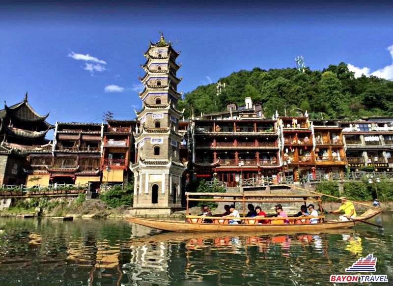 Tháp Bắc Môn – một di tích nổi bật của triều Thanh nằm trong gợi ý của cẩm nang du lịch Phượng Hoàng Cổ Trấn Tháp Bắc Môn – một di tích nổi bật của triều Thanh nằm trong gợi ý của cẩm nang du lịch Phượng Hoàng Cổ Trấn