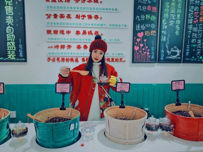 Các bạn có thể tự tay pha chế một loại cà phê mà mình yêu thích như cẩm nang du lịch Phượng Hoàng Cổ Trấn bật mí (Ảnh: sưu tầm) Các bạn có thể tự tay pha chế một loại cà phê mà mình yêu thích như cẩm nang du lịch Phượng Hoàng Cổ Trấn bật mí (Ảnh: sưu tầm)