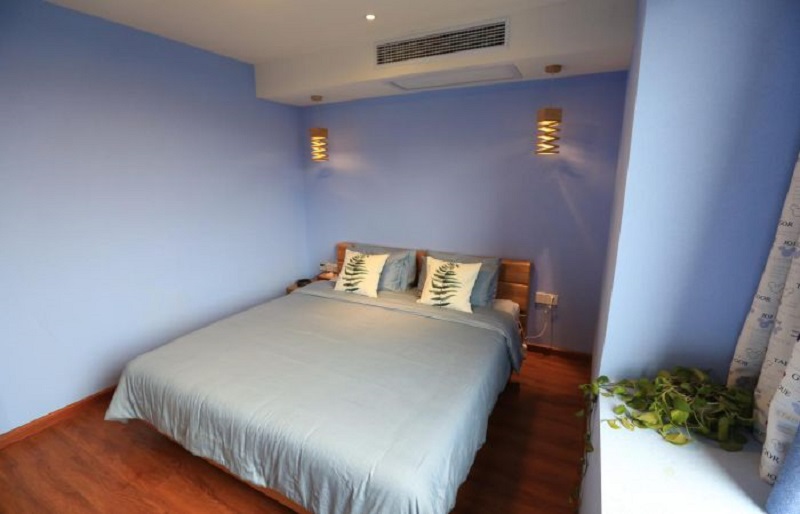 Một căn phòng trong góc nhỏ xinh cho những cô nàng thích du lịch Phượng Hoàng Cổ Trấn một mình (Ảnh: sưu tầm) Một căn phòng trong góc nhỏ xinh cho những cô nàng thích du lịch Phượng Hoàng Cổ Trấn một mình (Ảnh: sưu tầm)