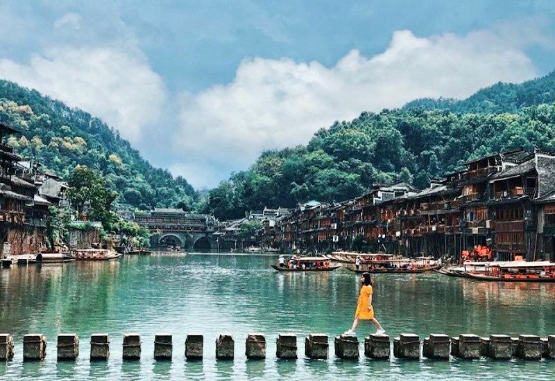 Hướng dẫn du lịch Phượng Hoàng Cổ Trấn Hướng dẫn du lịch Phượng Hoàng Cổ Trấn