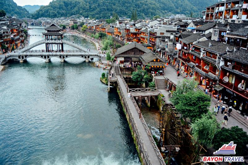 Cầu Hồng Kiều với những nét kiến trúc đặc trưng của Trung Quốc Cầu Hồng Kiều với những nét kiến trúc đặc trưng của Trung Quốc