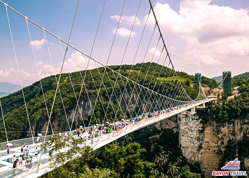 Cây cầu này có sức chứa lên tới 800 du khách một lượt Cây cầu này có sức chứa lên tới 800 du khách một lượt
