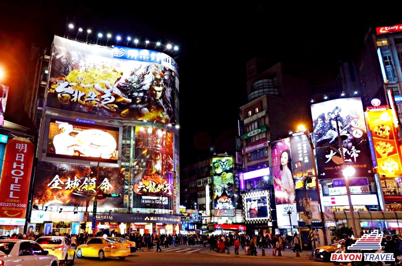 Khu mua sắm chợ đêm Ximending được mệnh danh là một con phố nhộn nhịp, tấp nập và náo nhiệt của thành phố Đài Bắc. Khu mua sắm chợ đêm Ximending được mệnh danh là một con phố nhộn nhịp, tấp nập và náo nhiệt của thành phố Đài Bắc.