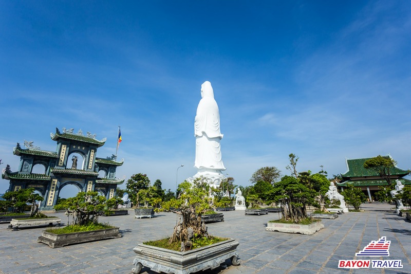 Chùa Linh Ứng - Ngôi chùa linh thiên nhất Đà Nẵng luôn thu hút khách du lịch khắp nơi Chùa Linh Ứng - Ngôi chùa linh thiên nhất Đà Nẵng luôn thu hút khách du lịch khắp nơi