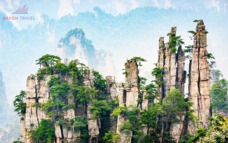 Đi du lịch Phượng Hoàng cổ trấn bạn nên đưa điểm tham quan công viên Trương Gia Giới Avatar nổi tiếng vào hành trình du lịch tự túc của mình Đi du lịch Phượng Hoàng cổ trấn bạn nên đưa điểm tham quan công viên Trương Gia Giới Avatar nổi tiếng vào hành trình du lịch tự túc của mình