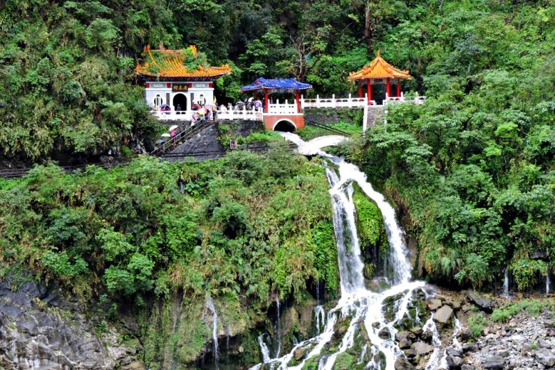 Đi du lịch Đài Loan giá rẻ: Tham quan Đền Thường Xuân Đi du lịch Đài Loan giá rẻ: Tham quan Đền Thường Xuân