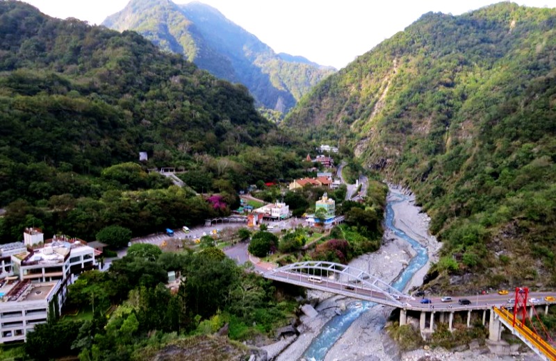Hãy dành trọn 1 ngày để tham quan Taroko Gorge khi du lịch Đài Loan nhé. Hãy dành trọn 1 ngày để tham quan Taroko Gorge khi du lịch Đài Loan nhé.