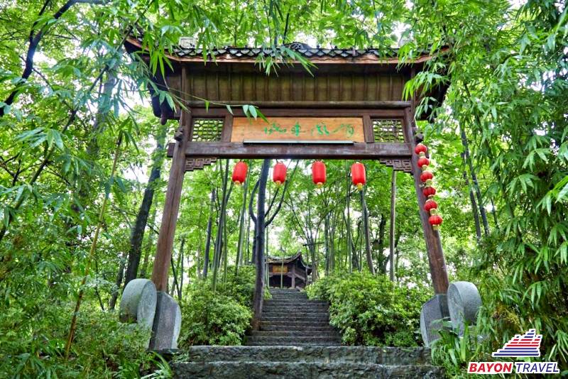 Du lịch Phượng Hoàng Cổ Trấn: Điểm văn hóa Phượng Hoàng núi-nơi tâm linh Du lịch Phượng Hoàng Cổ Trấn: Điểm văn hóa Phượng Hoàng núi-nơi tâm linh