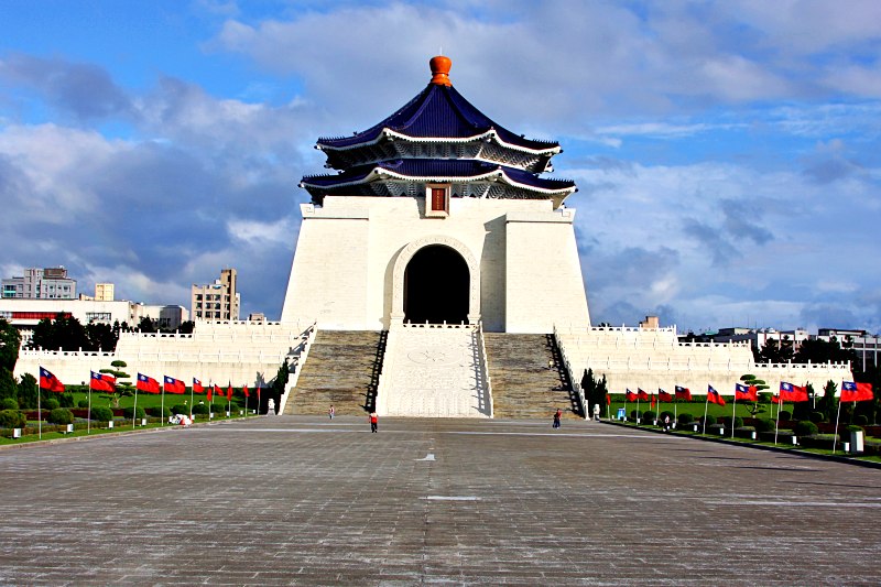 Du lịch Đài Loan tự túc thì không thể bỏ lỡ Đài tưởng niệm Tưởng Giới Thạch Du lịch Đài Loan tự túc thì không thể bỏ lỡ Đài tưởng niệm Tưởng Giới Thạch