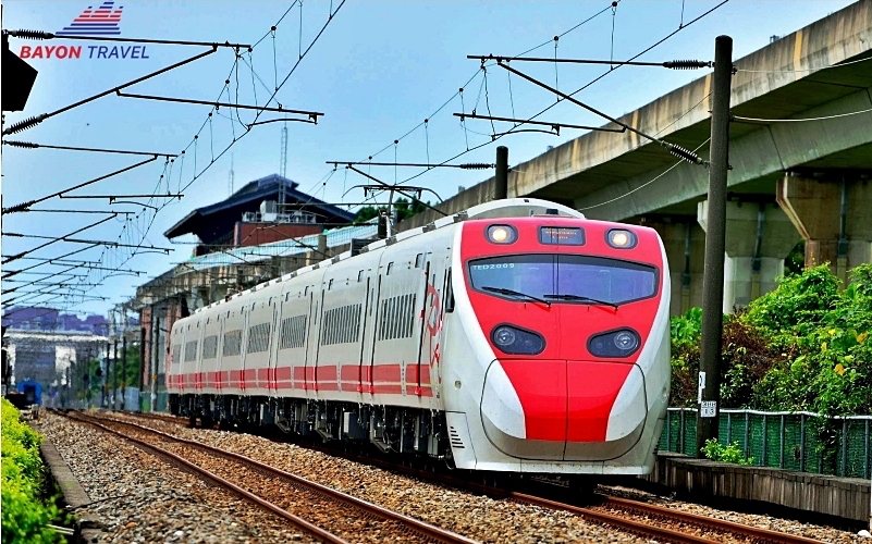 Cẩm nang du lịch Đài Loan tự túc giá rẻ - Di chuyển bằng tàu thông thường vô cùng thuận tiện mà giá cả lại rất phải chăng Cẩm nang du lịch Đài Loan tự túc giá rẻ - Di chuyển bằng tàu thông thường vô cùng thuận tiện mà giá cả lại rất phải chăng