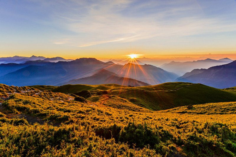 Núi Huehuanshan là một ngọn núi lý tưởng dành cho du khách du lịch Đài Loan tự túc để ngắm bình minh đấy Núi Huehuanshan là một ngọn núi lý tưởng dành cho du khách du lịch Đài Loan tự túc để ngắm bình minh đấy