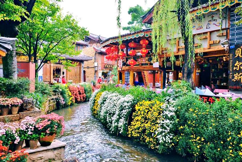 Khám phá thành cổ khi du lịch Lệ giang cổ trấn mùa hè (Ảnh sưu tầm) Khám phá thành cổ khi du lịch Lệ giang cổ trấn mùa hè (Ảnh sưu tầm)