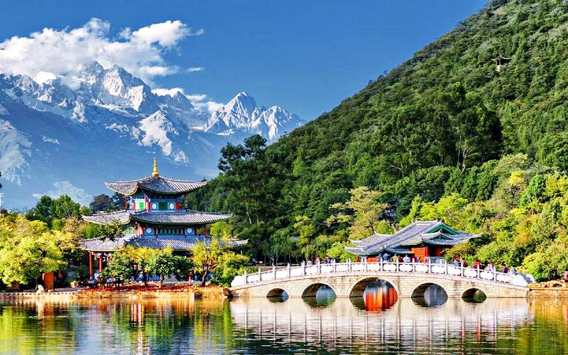 Tham quan núi Ngọc Linh khi du lịch Lệ Giang cổ trấn vào mùa thu (Ảnh sưu tầm) Tham quan núi Ngọc Linh khi du lịch Lệ Giang cổ trấn vào mùa thu (Ảnh sưu tầm)