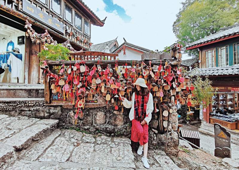 Tiết trời mùa xuân ở Lệ Giang Cổ Trấn thích hợp với nhiều loại trang phục (Ảnh sưu tầm) Tiết trời mùa xuân ở Lệ Giang Cổ Trấn thích hợp với nhiều loại trang phục (Ảnh sưu tầm)