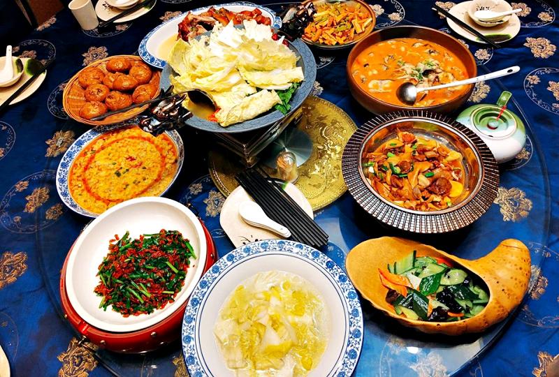 Du lịch Phượng Hoàng Cổ Trấn ăn mãi không hết món ngon Du lịch Phượng Hoàng Cổ Trấn ăn mãi không hết món ngon